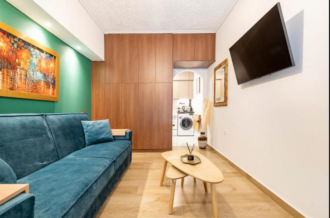 Cute Tiny Apartment In The Heart Of Flisvos Athén Kültér fotó